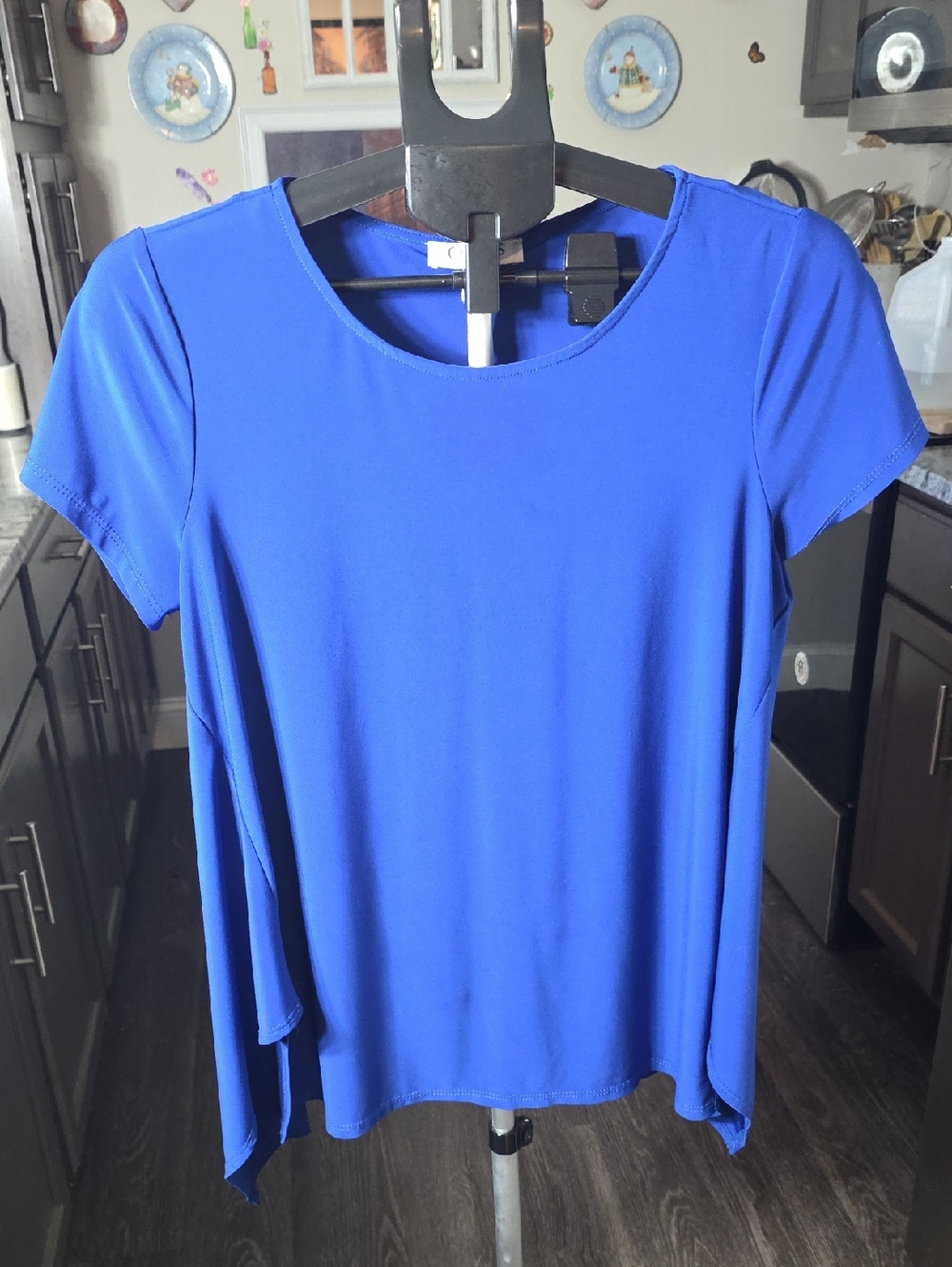 Chaus Women's Cobalt Blue Short-Sleeve Scoop Neck Tee